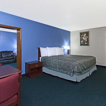Days Inn By Wyndham Oklahoma City Fairground Dış mekan fotoğraf