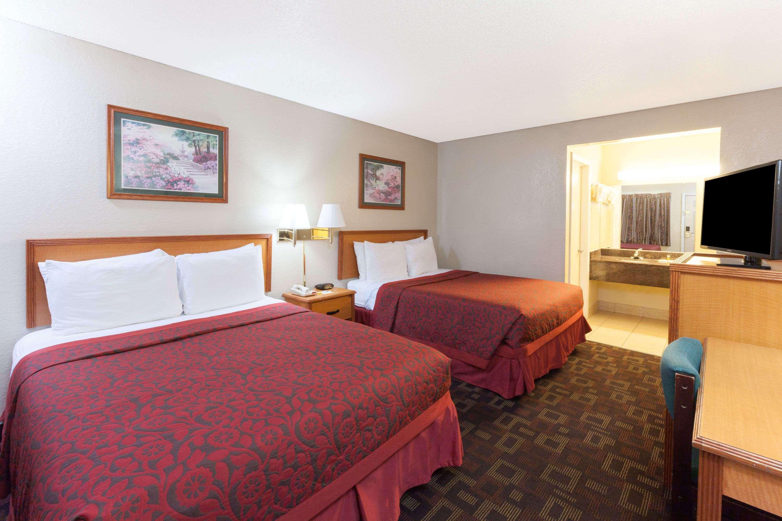 Days Inn By Wyndham Oklahoma City Fairground Dış mekan fotoğraf
