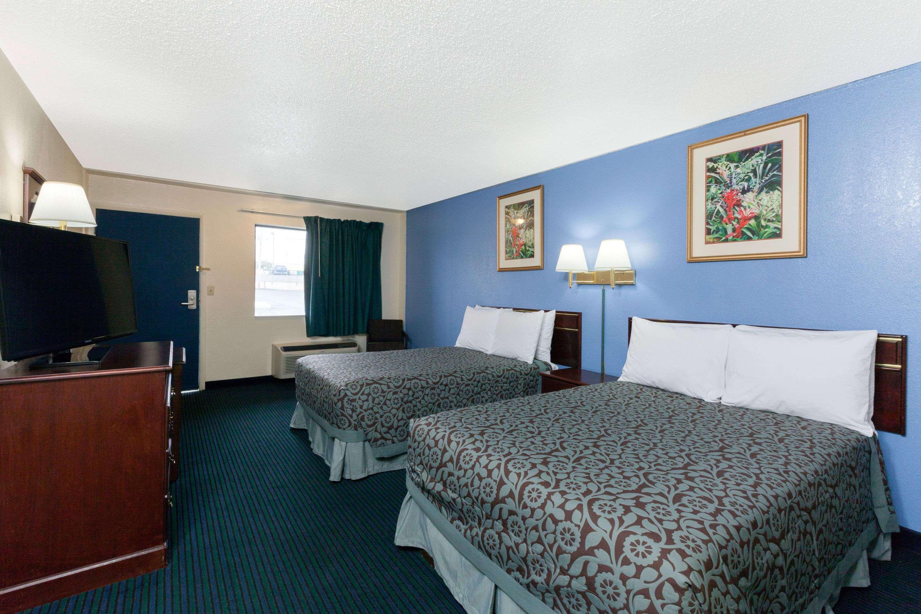 Days Inn By Wyndham Oklahoma City Fairground Dış mekan fotoğraf